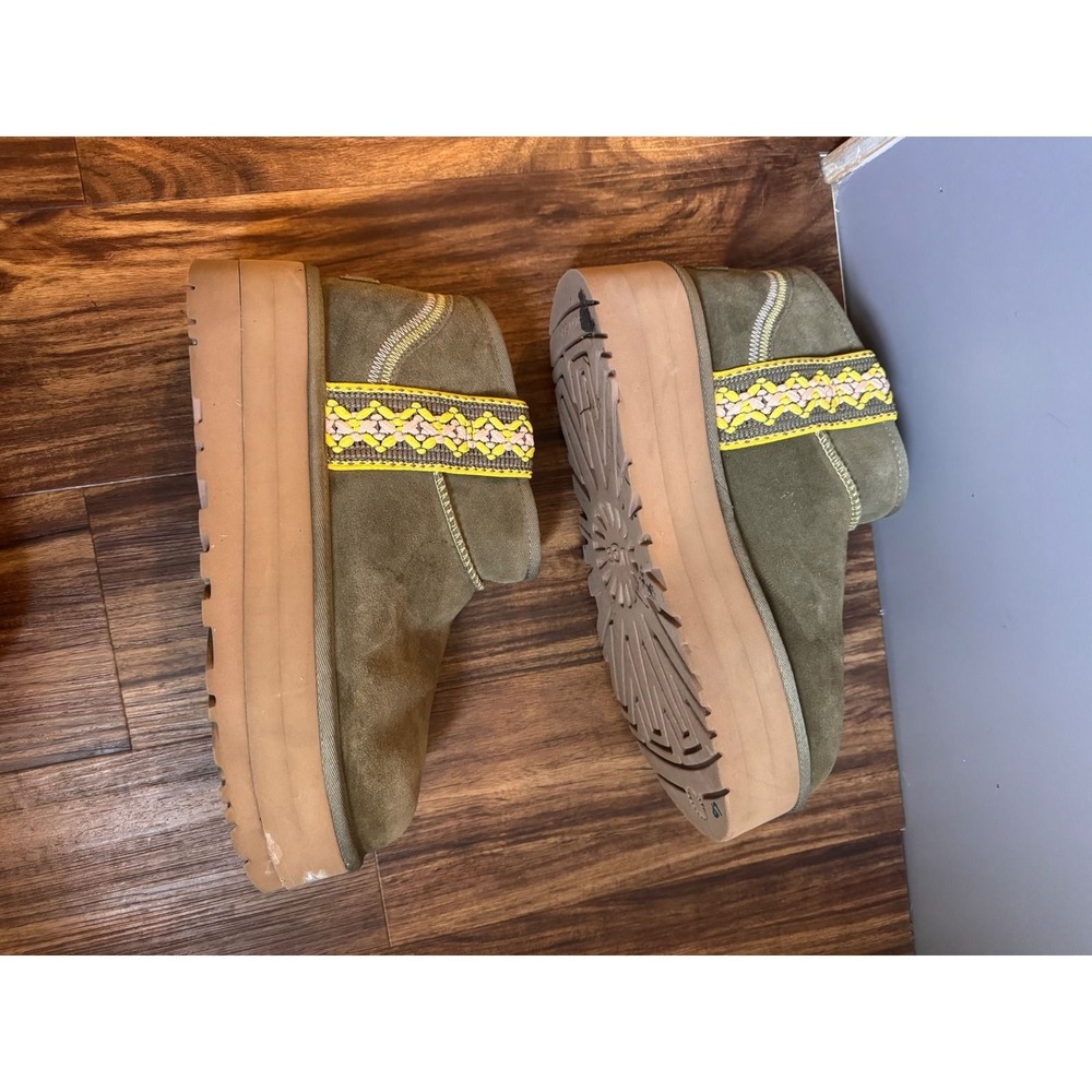 UGG Classic Ultra Mini Platform Burnt Olive Green Suede Boots Size 10.5/11 - Picture 2 of 8